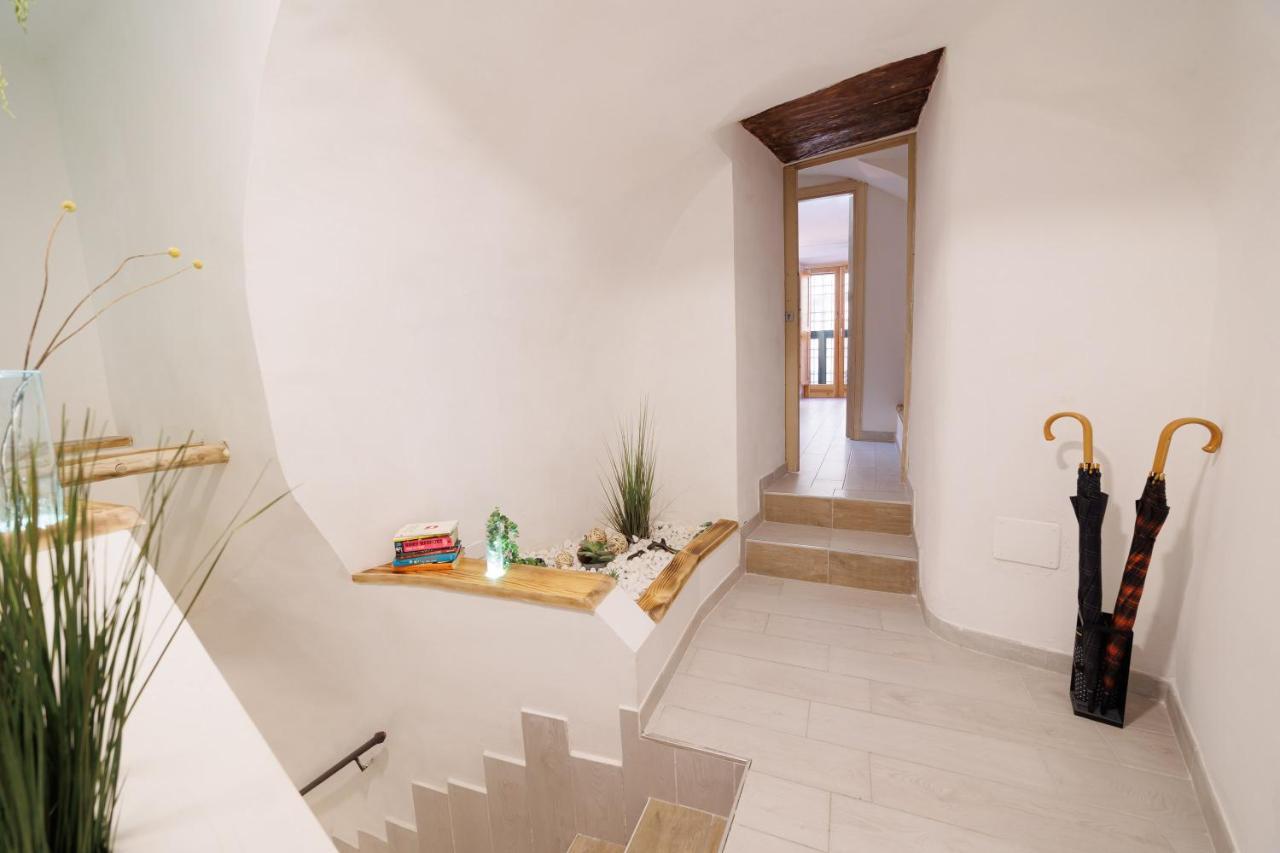 Legno Suite By Houseinنابولي المظهر الخارجي الصورة