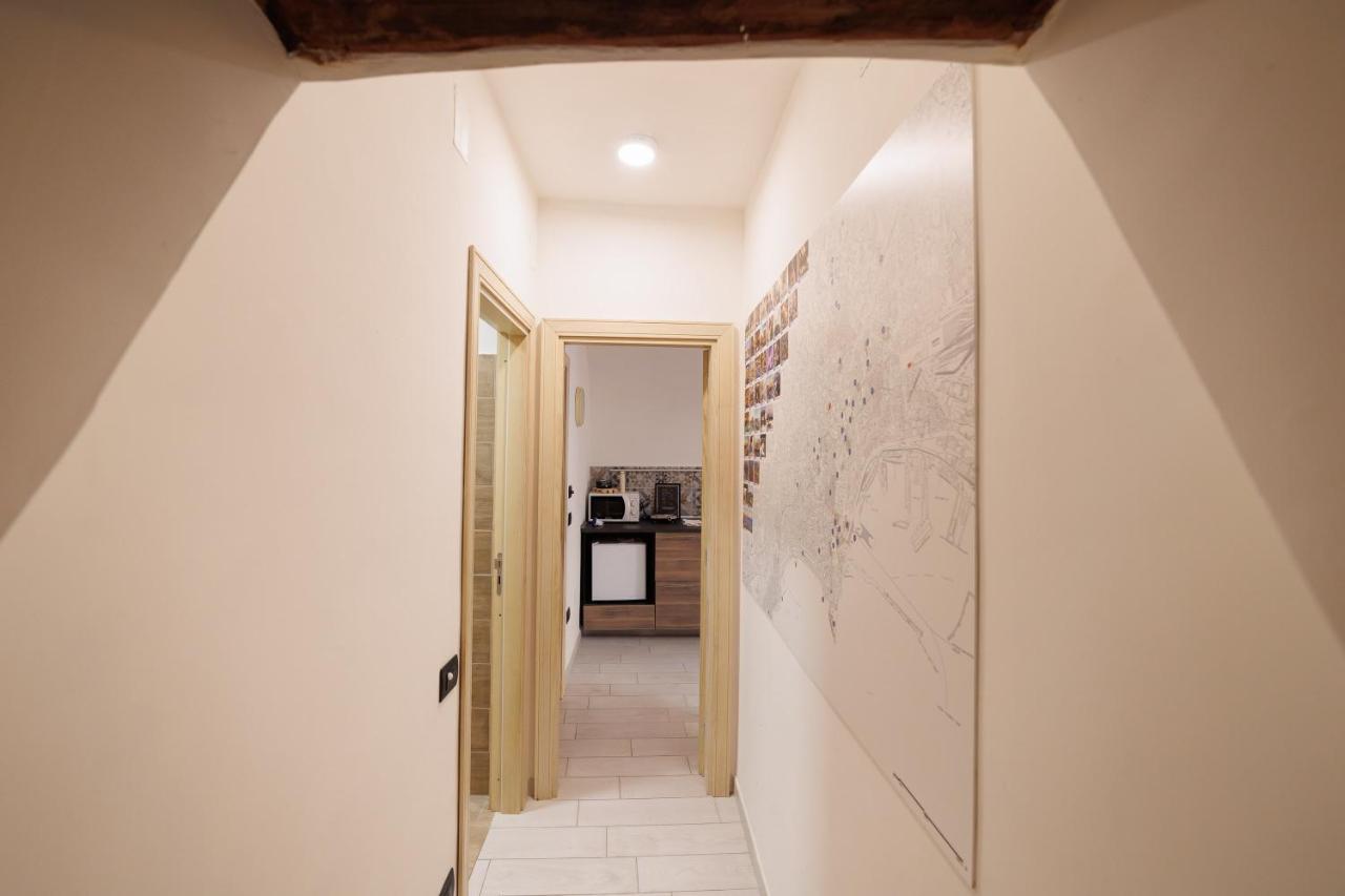 Legno Suite By Houseinنابولي المظهر الخارجي الصورة