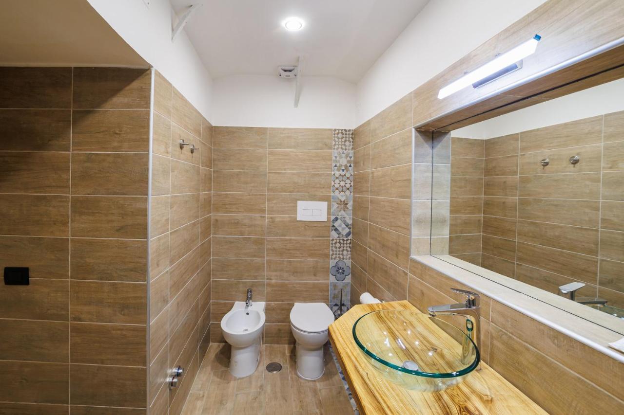 Legno Suite By Houseinنابولي المظهر الخارجي الصورة