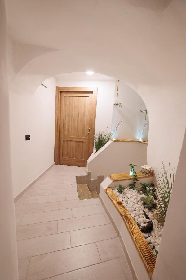 Legno Suite By Houseinنابولي المظهر الخارجي الصورة