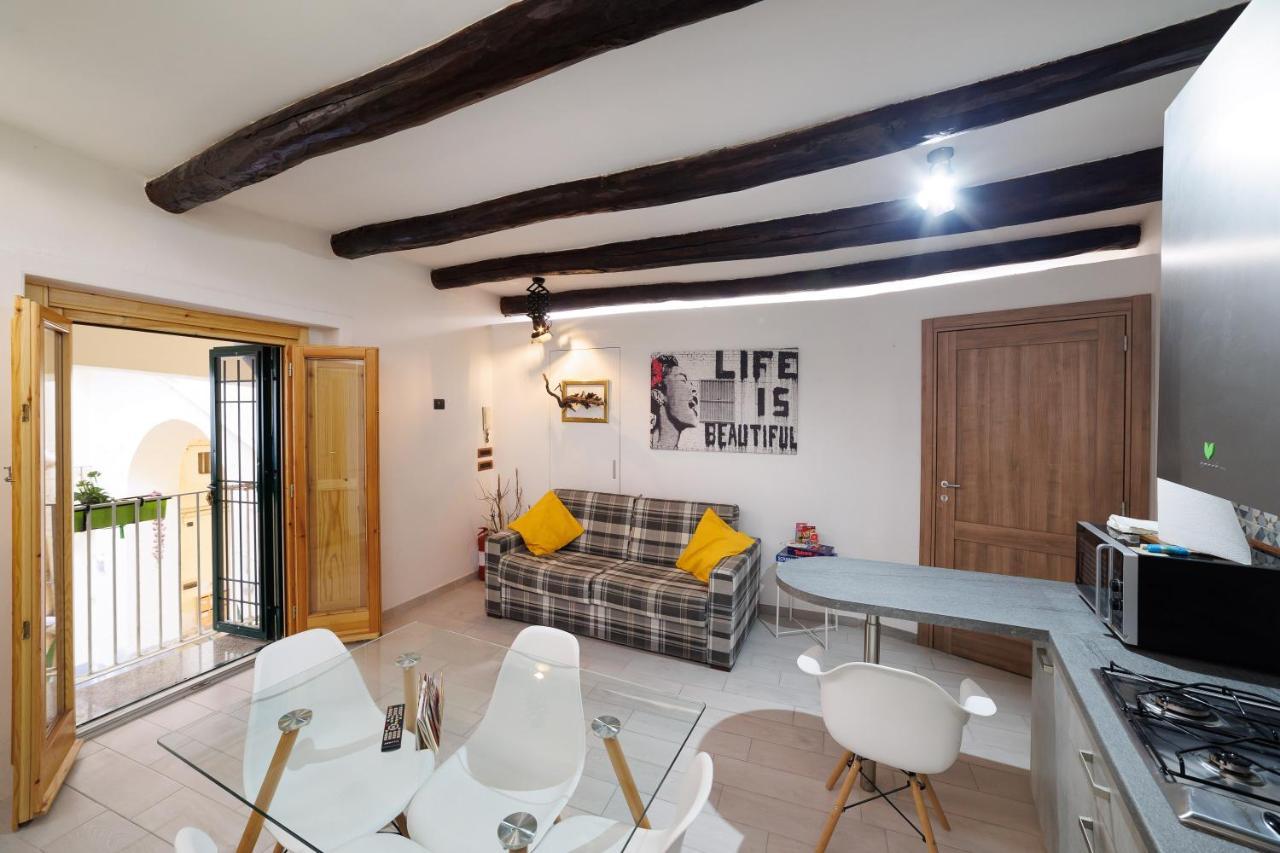 Legno Suite By Houseinنابولي المظهر الخارجي الصورة