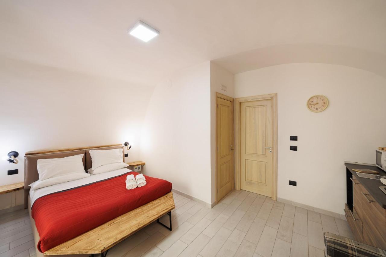 Legno Suite By Houseinنابولي المظهر الخارجي الصورة