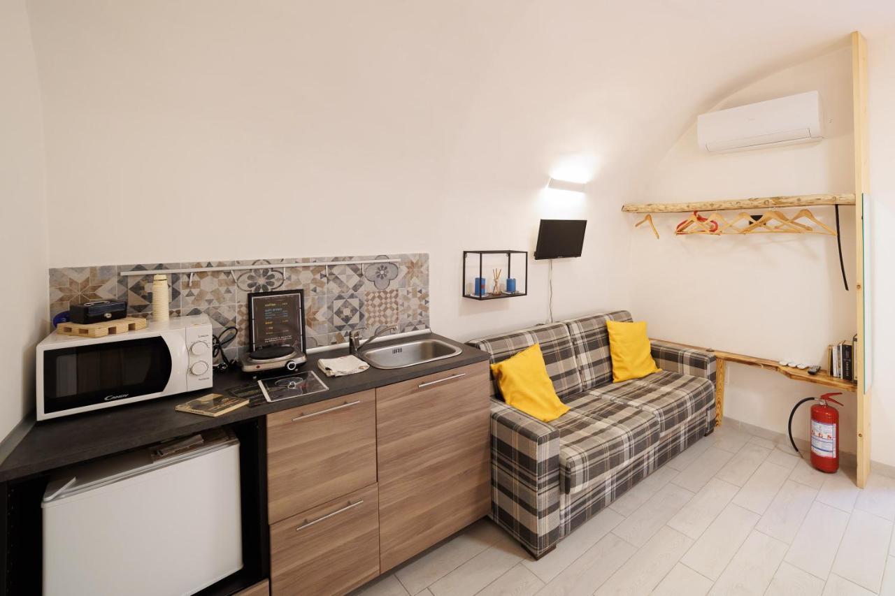 Legno Suite By Houseinنابولي المظهر الخارجي الصورة